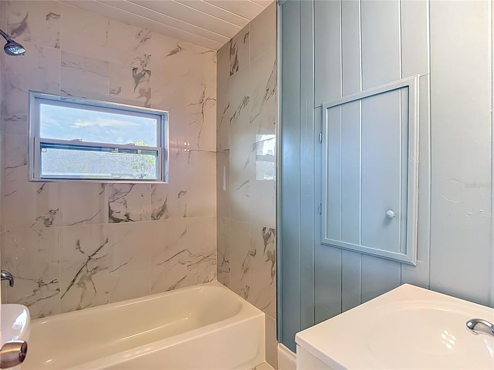 На продажу: $225,000 (3 спален, 3 ванн, 1018 Квадратных фут)