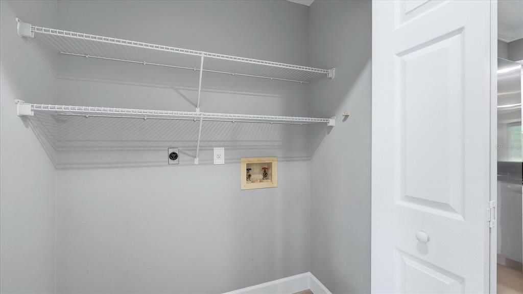For Sale: $174,900 (2 beds, 2 baths, 1039 Square Feet)