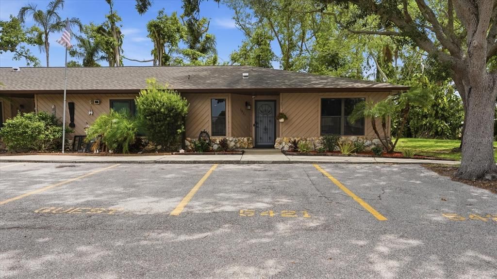 For Sale: $174,900 (2 beds, 2 baths, 1039 Square Feet)