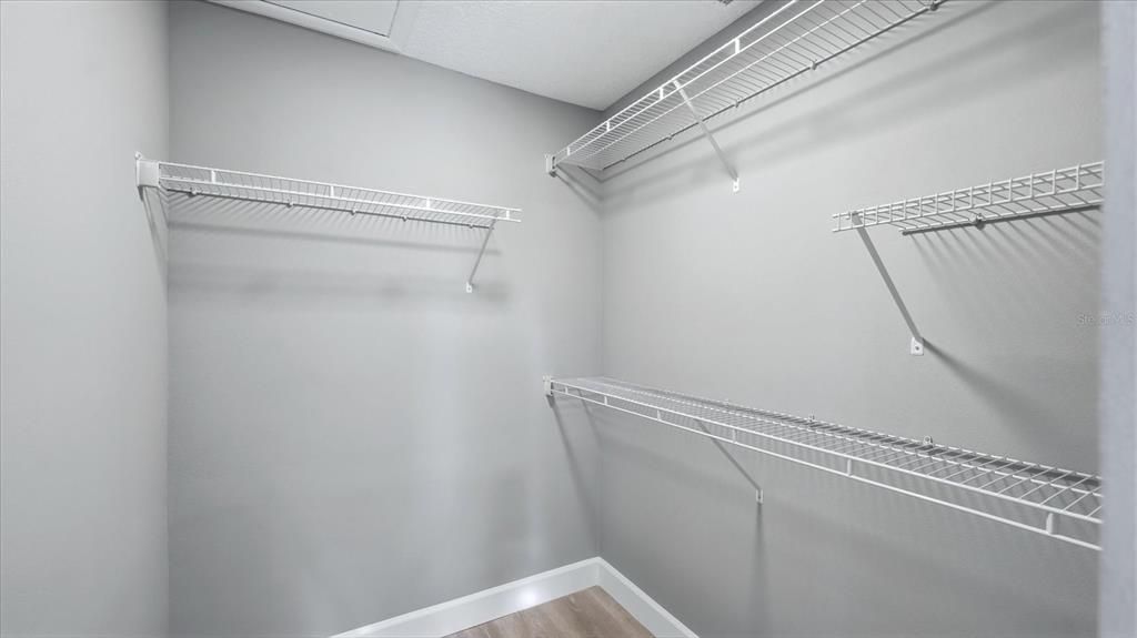 For Sale: $174,900 (2 beds, 2 baths, 1039 Square Feet)