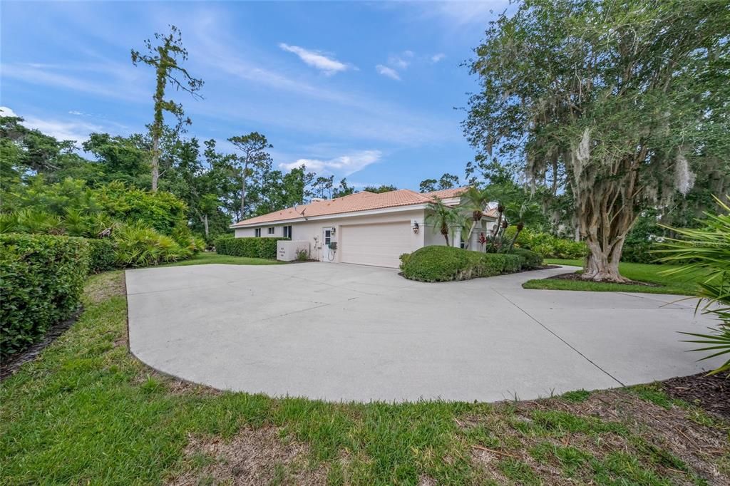 For Sale: $875,000 (4 beds, 3 baths, 2604 Square Feet)