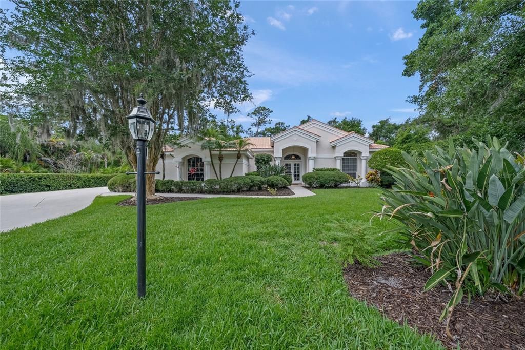 For Sale: $875,000 (4 beds, 3 baths, 2604 Square Feet)