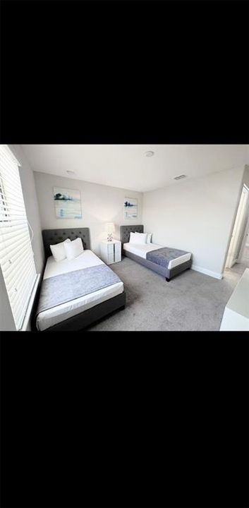 En Venta: $415,000 (4 camas, 4 baños, 2404 Pies cuadrados)