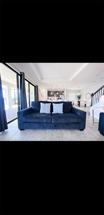 En Venta: $415,000 (4 camas, 4 baños, 2404 Pies cuadrados)