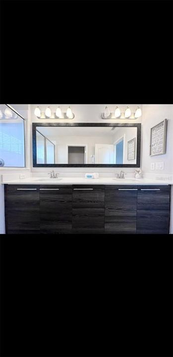 En Venta: $415,000 (4 camas, 4 baños, 2404 Pies cuadrados)