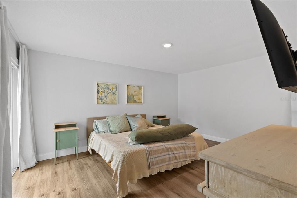 En Venta: $429,999 (4 camas, 2 baños, 1578 Pies cuadrados)