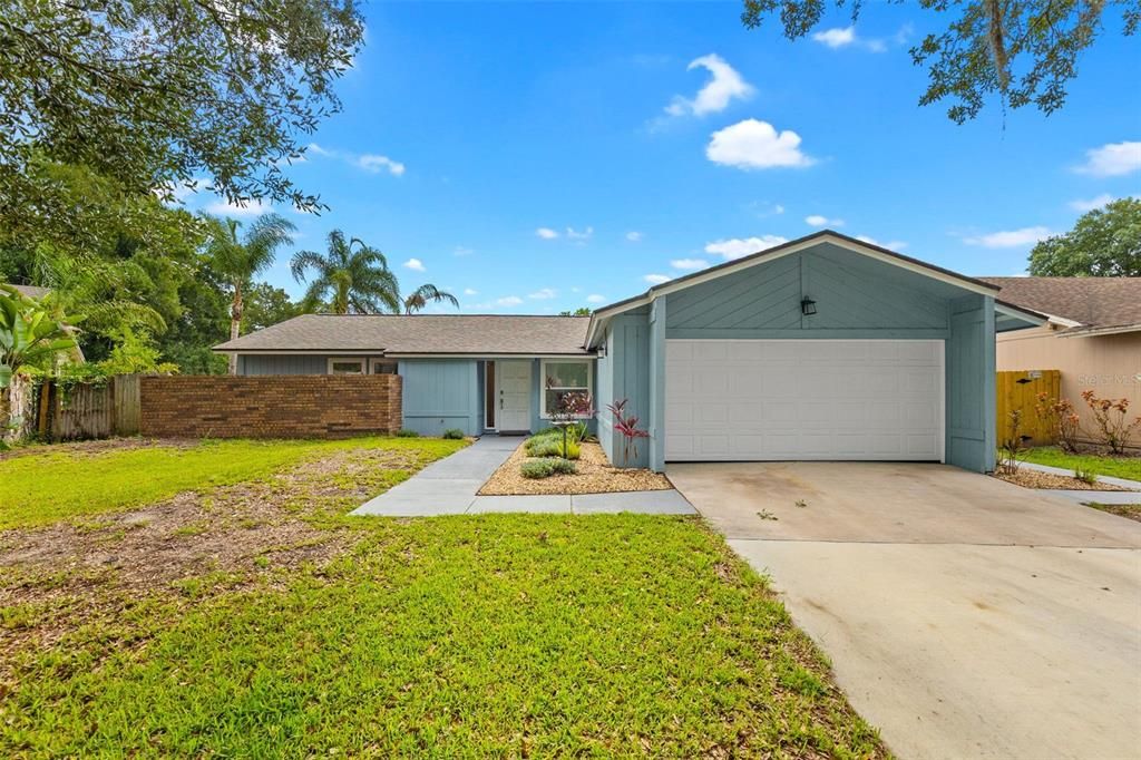 En Venta: $429,999 (4 camas, 2 baños, 1578 Pies cuadrados)
