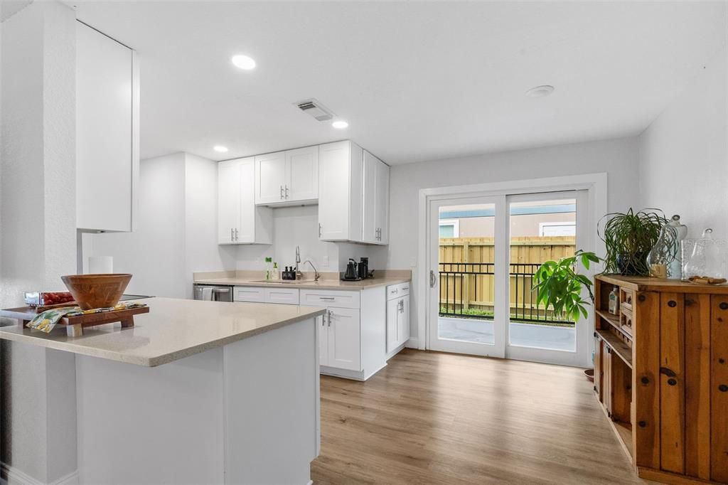 En Venta: $429,999 (4 camas, 2 baños, 1578 Pies cuadrados)