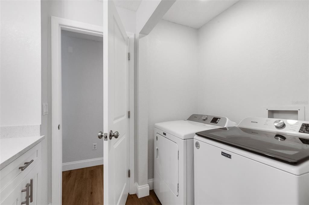 En Venta: $429,999 (4 camas, 2 baños, 1578 Pies cuadrados)