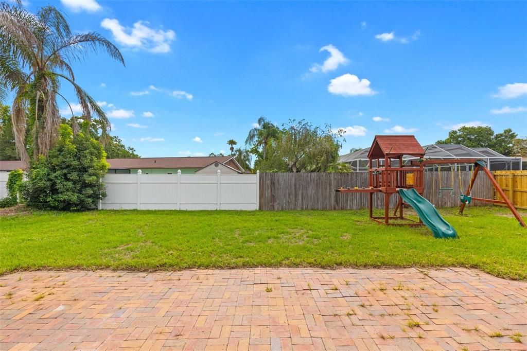 En Venta: $429,999 (4 camas, 2 baños, 1578 Pies cuadrados)