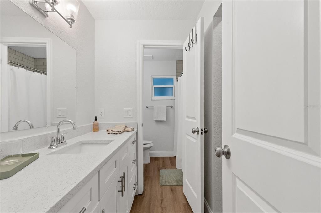 En Venta: $429,999 (4 camas, 2 baños, 1578 Pies cuadrados)