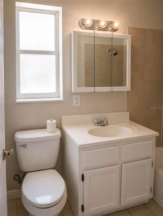 For Sale: $209,000 (2 beds, 1 baths, 766 Square Feet)