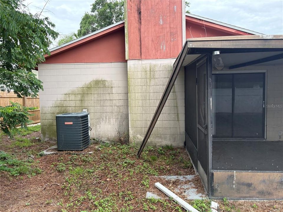 En Venta: $300,000 (4 camas, 2 baños, 1719 Pies cuadrados)