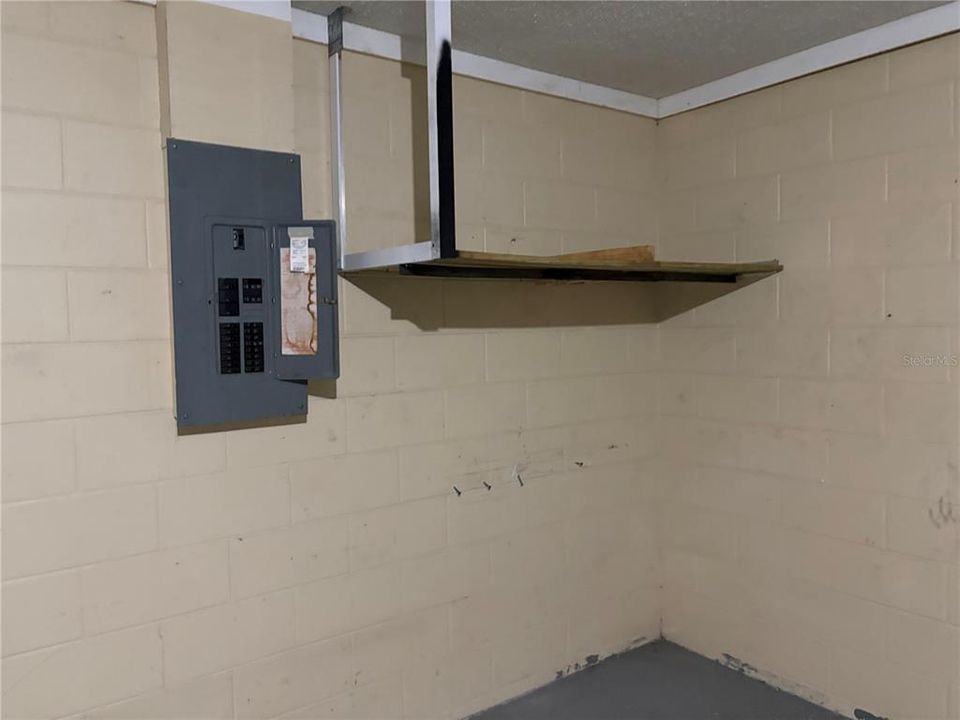 En Venta: $300,000 (4 camas, 2 baños, 1719 Pies cuadrados)