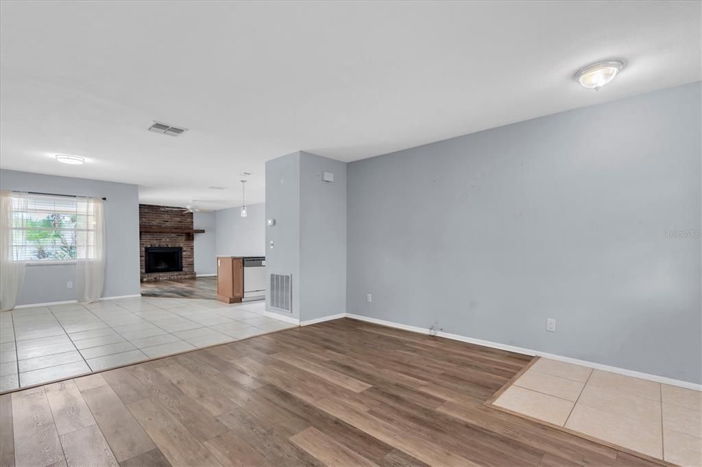 For Sale: $439,900 (3 beds, 2 baths, 1462 Square Feet)