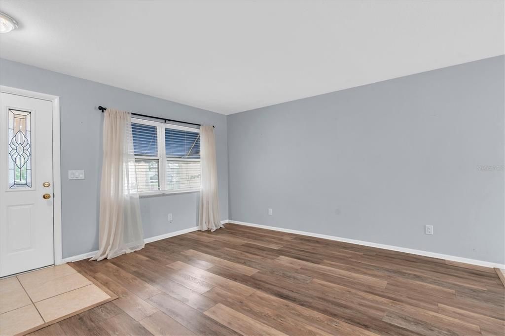 For Sale: $439,900 (3 beds, 2 baths, 1462 Square Feet)