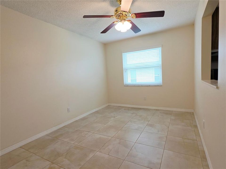 For Sale: $250,000 (2 beds, 2 baths, 1076 Square Feet)