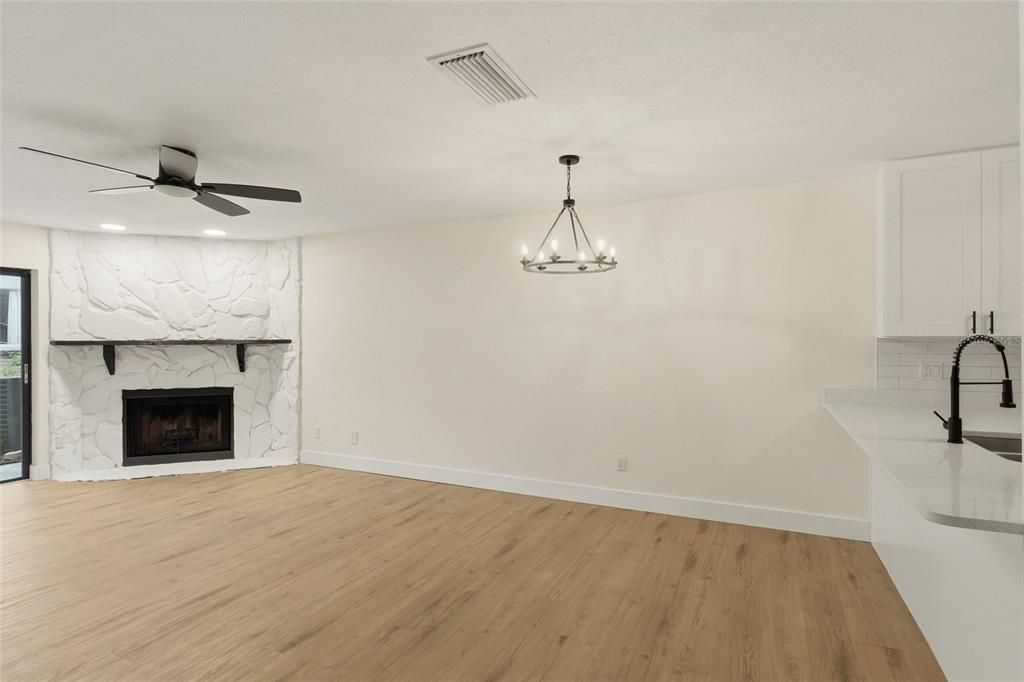 En Venta: $269,999 (2 camas, 2 baños, 1150 Pies cuadrados)