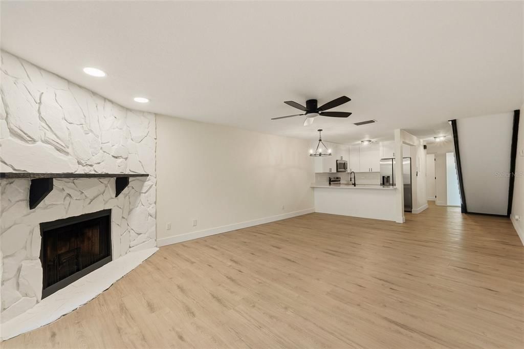 En Venta: $269,999 (2 camas, 2 baños, 1150 Pies cuadrados)