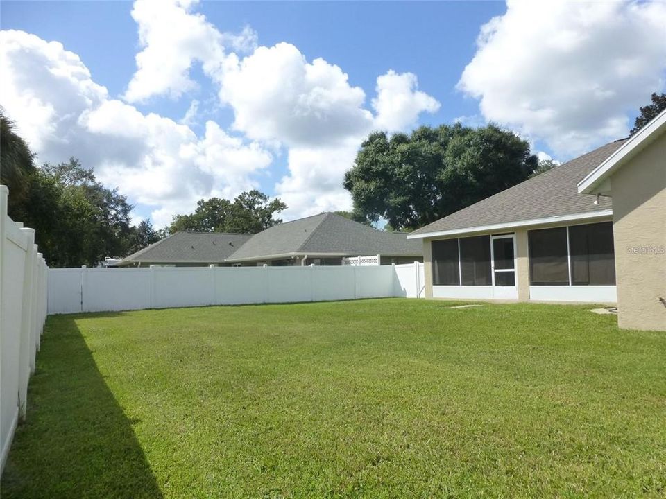 For Rent: $2,500 (3 beds, 2 baths, 2121 Square Feet)