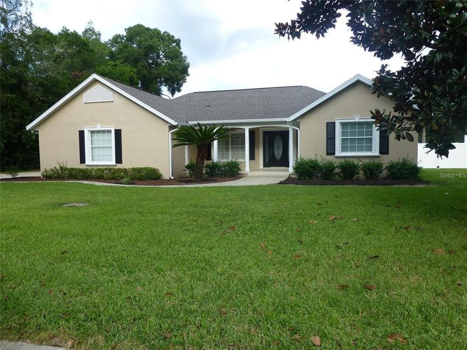 For Rent: $2,500 (3 beds, 2 baths, 2121 Square Feet)