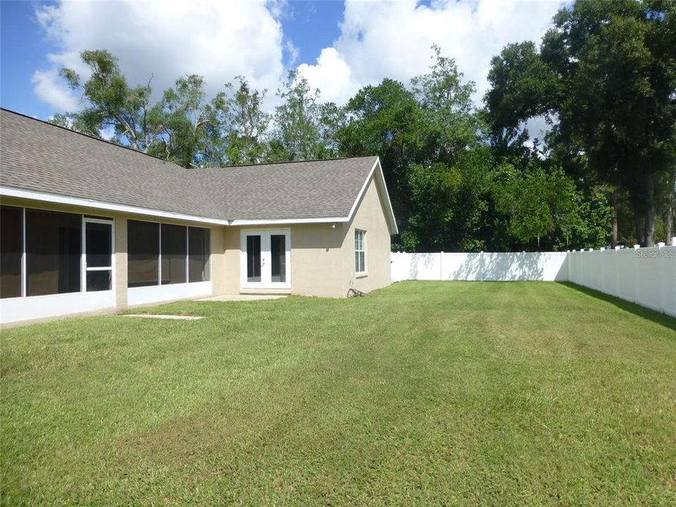 For Rent: $2,500 (3 beds, 2 baths, 2121 Square Feet)