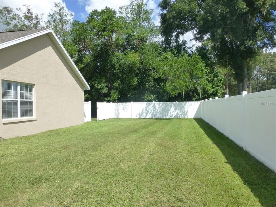 For Rent: $2,500 (3 beds, 2 baths, 2121 Square Feet)