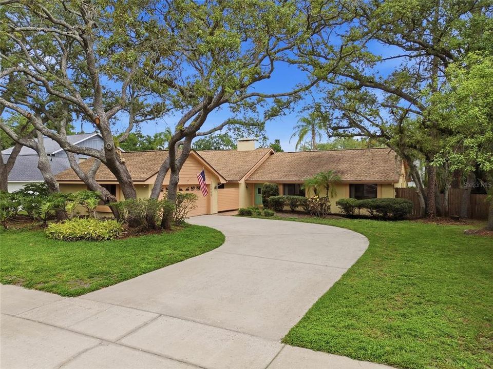 For Sale: $540,000 (4 beds, 2 baths, 2086 Square Feet)