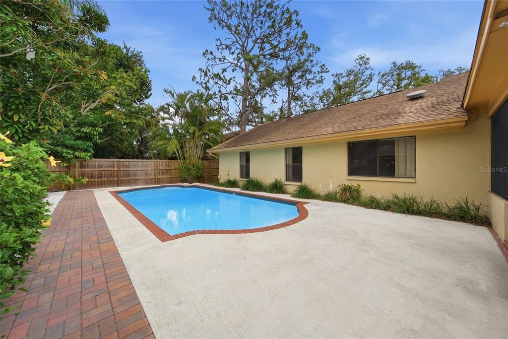 For Sale: $540,000 (4 beds, 2 baths, 2086 Square Feet)