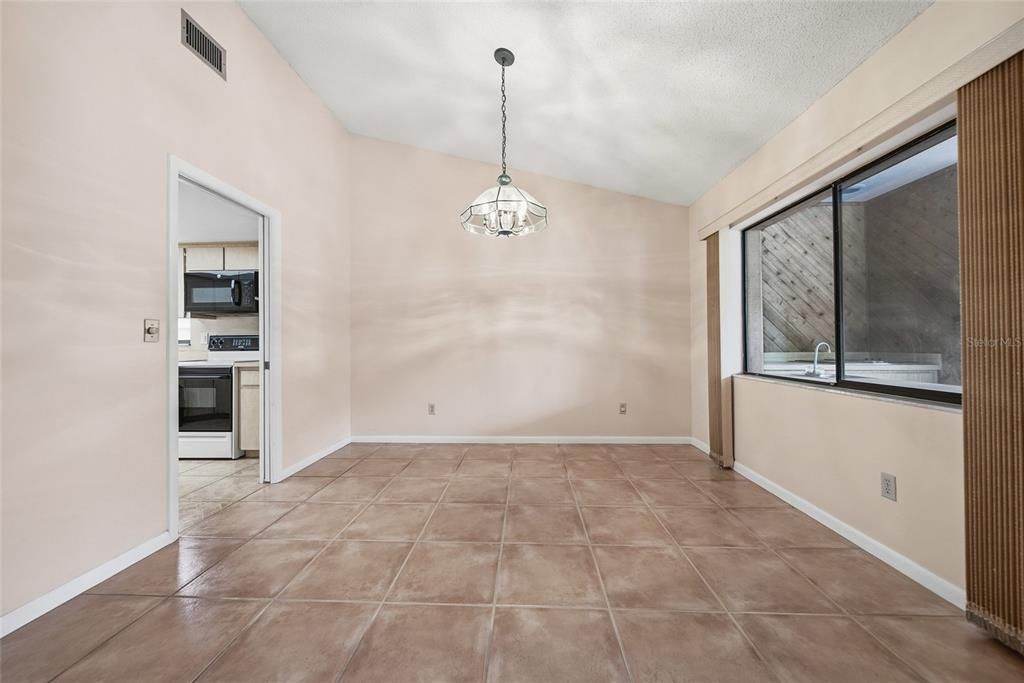 For Sale: $540,000 (4 beds, 2 baths, 2086 Square Feet)
