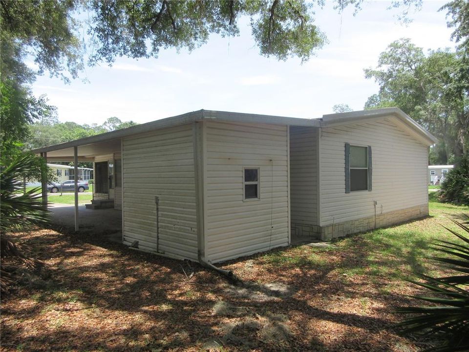 For Sale: $120,000 (3 beds, 2 baths, 1083 Square Feet)