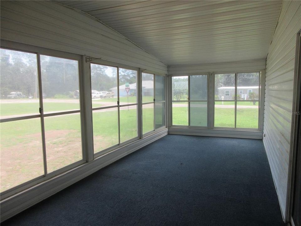 For Sale: $120,000 (3 beds, 2 baths, 1083 Square Feet)