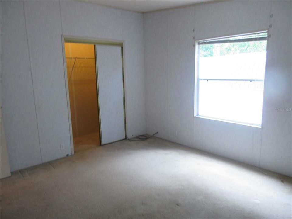 For Sale: $120,000 (3 beds, 2 baths, 1083 Square Feet)