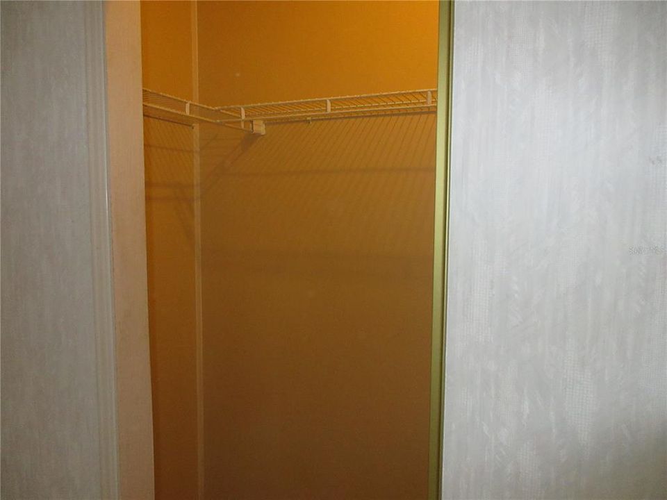 For Sale: $120,000 (3 beds, 2 baths, 1083 Square Feet)