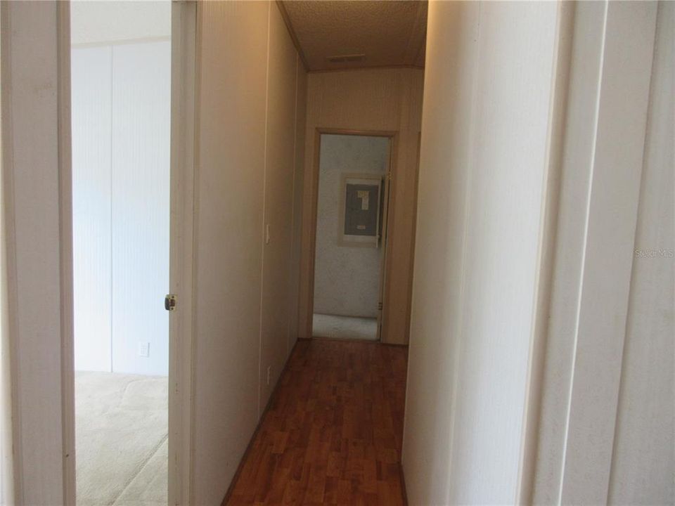 For Sale: $120,000 (3 beds, 2 baths, 1083 Square Feet)