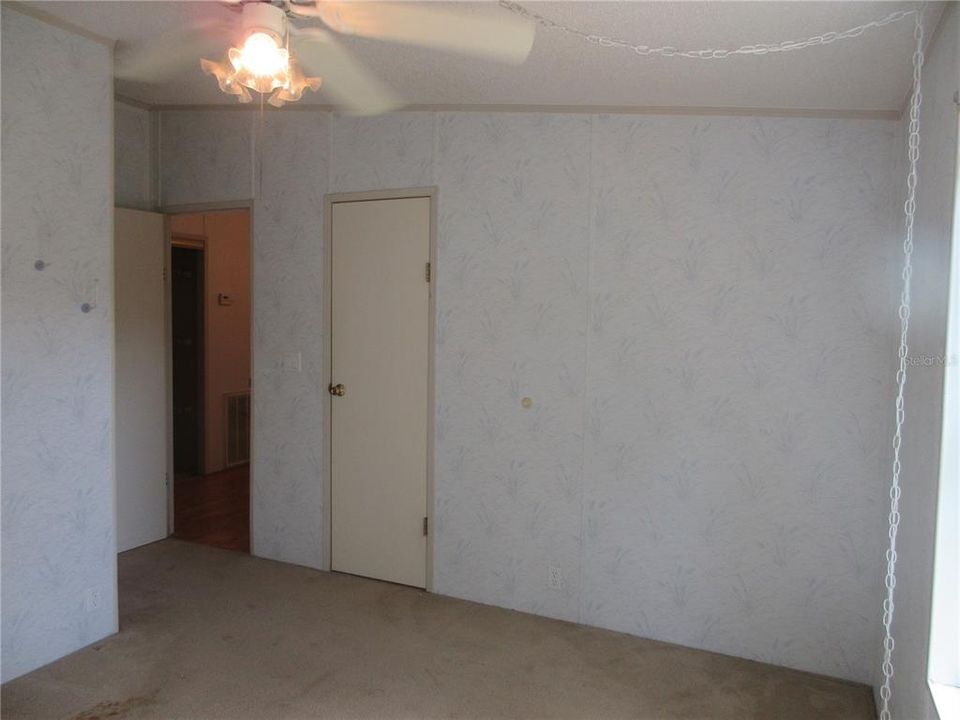 For Sale: $120,000 (3 beds, 2 baths, 1083 Square Feet)