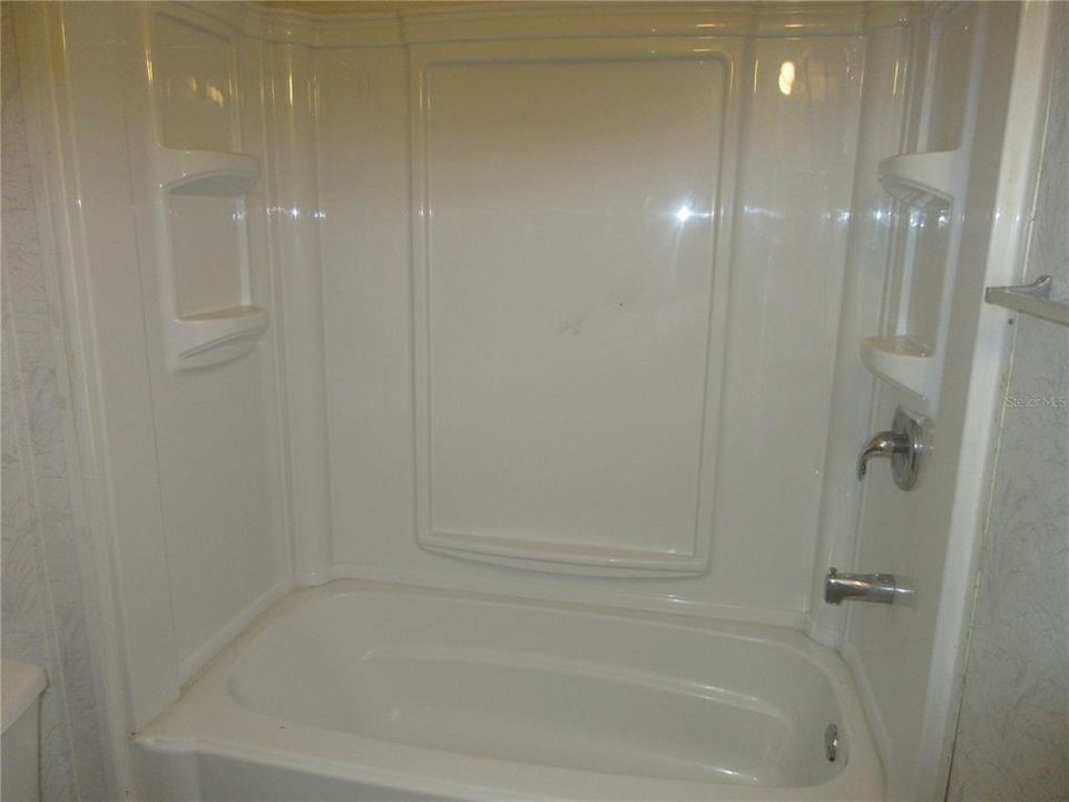 For Sale: $120,000 (3 beds, 2 baths, 1083 Square Feet)