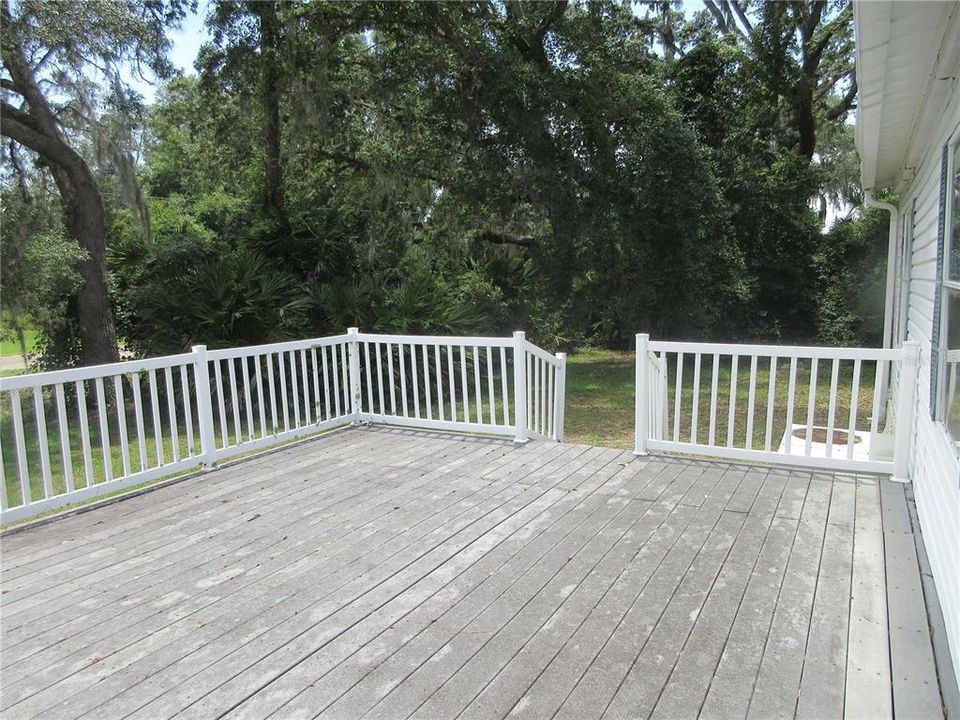 For Sale: $120,000 (3 beds, 2 baths, 1083 Square Feet)