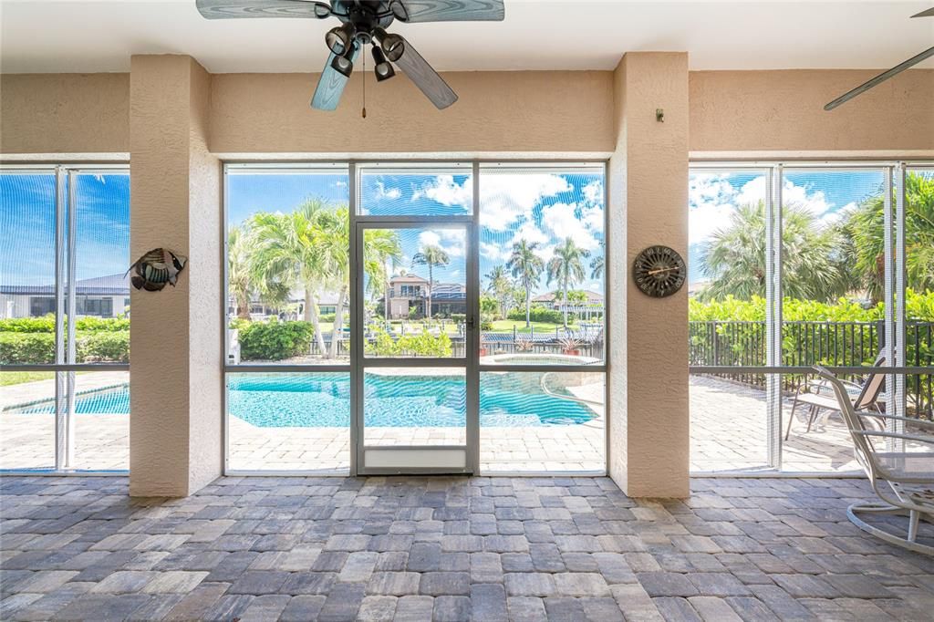 For Sale: $935,000 (4 beds, 4 baths, 2823 Square Feet)