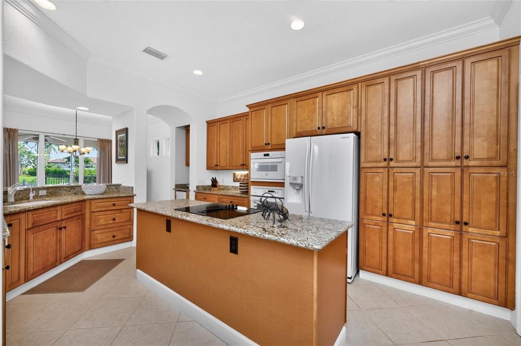For Sale: $935,000 (4 beds, 4 baths, 2823 Square Feet)
