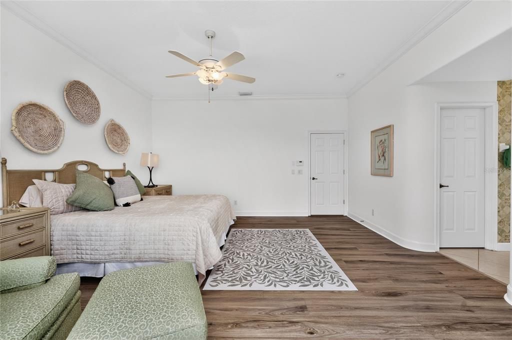 For Sale: $935,000 (4 beds, 4 baths, 2823 Square Feet)