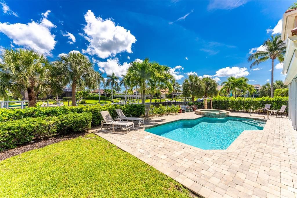 For Sale: $935,000 (4 beds, 4 baths, 2823 Square Feet)