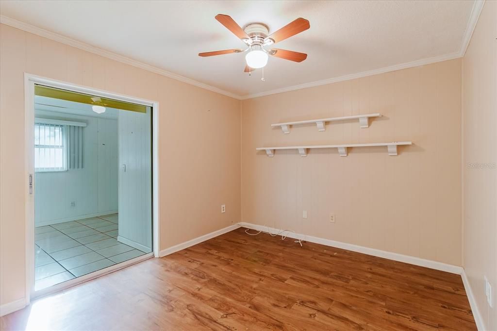 На продажу: $229,900 (2 спален, 2 ванн, 1124 Квадратных фут)