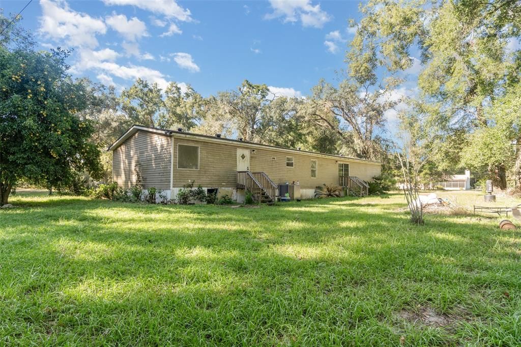 For Sale: $235,000 (5 beds, 3 baths, 1976 Square Feet)