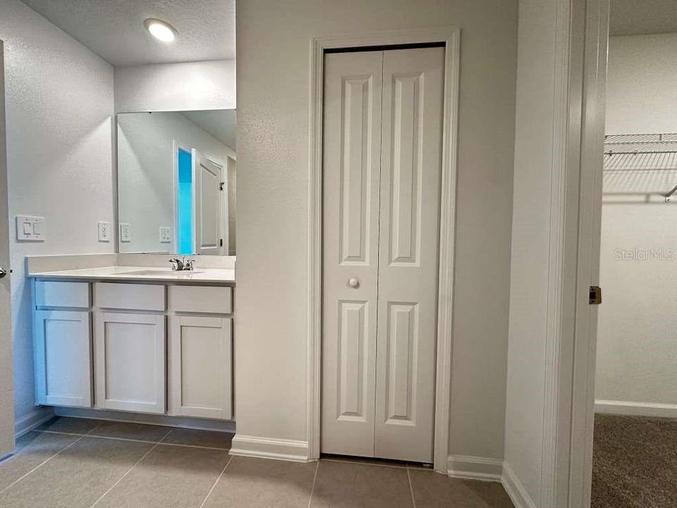 For Rent: $2,100 (4 beds, 2 baths, 1824 Square Feet)