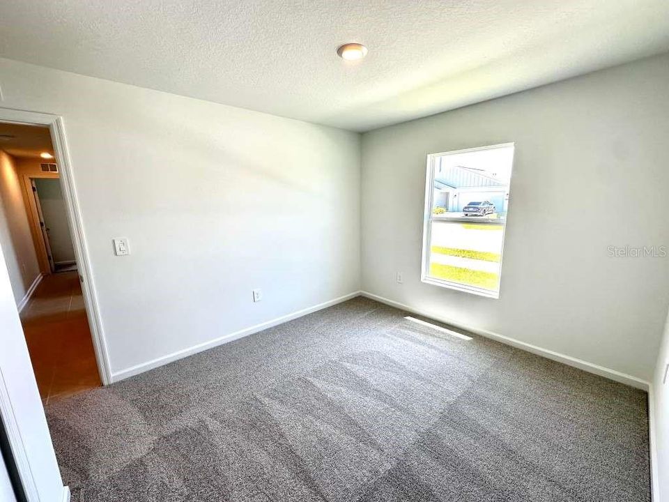For Rent: $2,100 (4 beds, 2 baths, 1824 Square Feet)