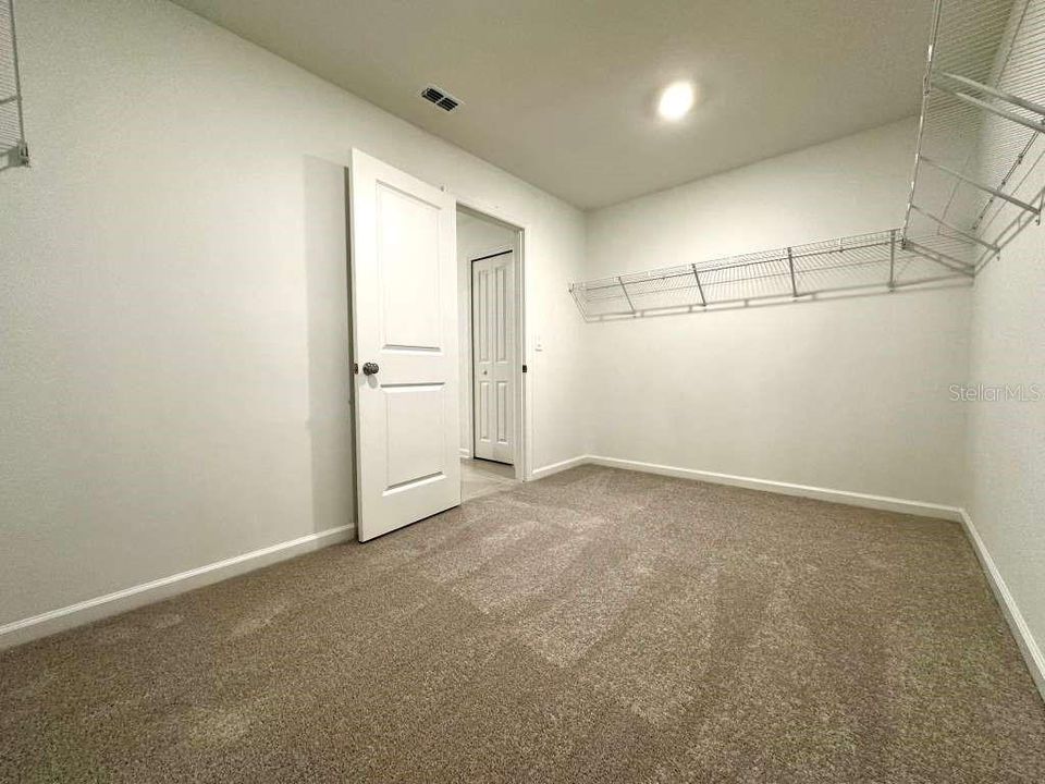 For Rent: $2,100 (4 beds, 2 baths, 1824 Square Feet)