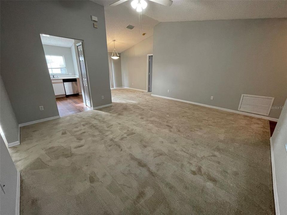 В аренду: $1,850 (3 спален, 2 ванн, 1234 Квадратных фут)