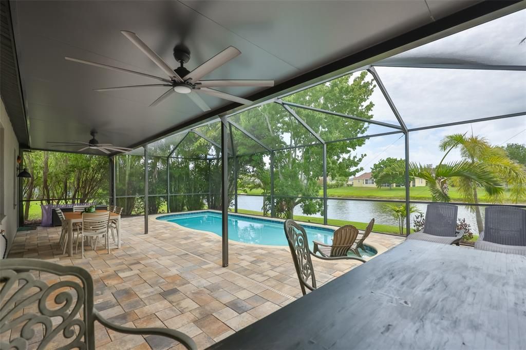 En Venta: $646,523 (5 camas, 3 baños, 2976 Pies cuadrados)