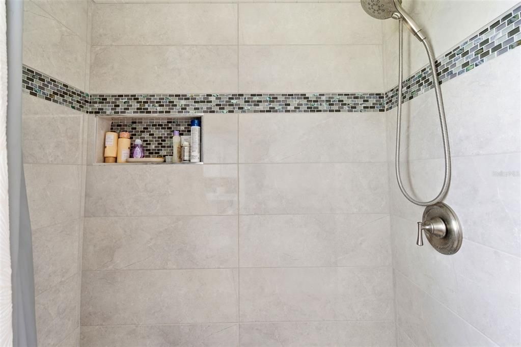 На продажу: $270,000 (2 спален, 2 ванн, 1112 Квадратных фут)